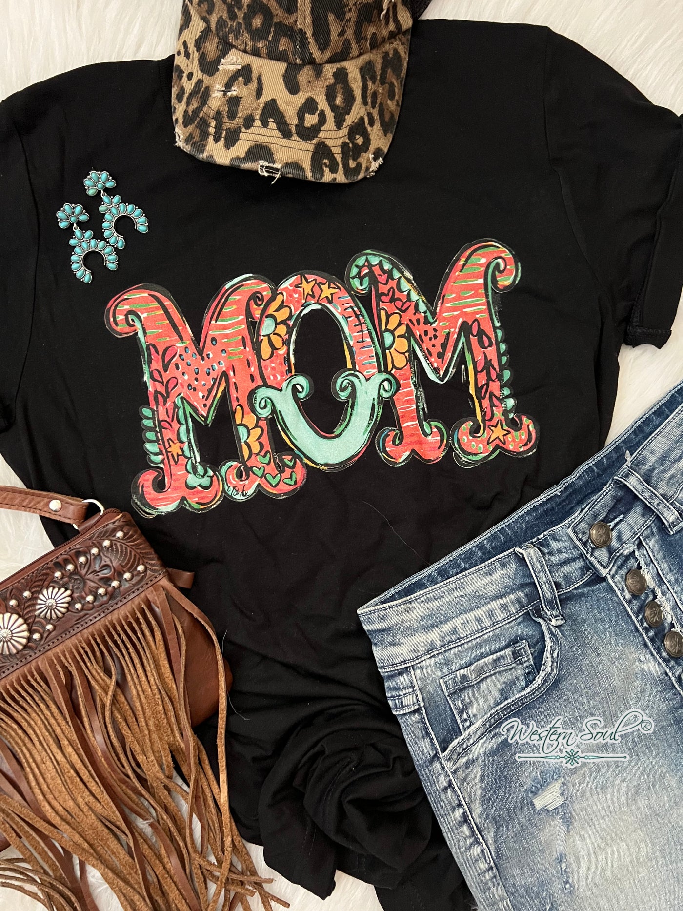 graphic tee  The Mom Tee