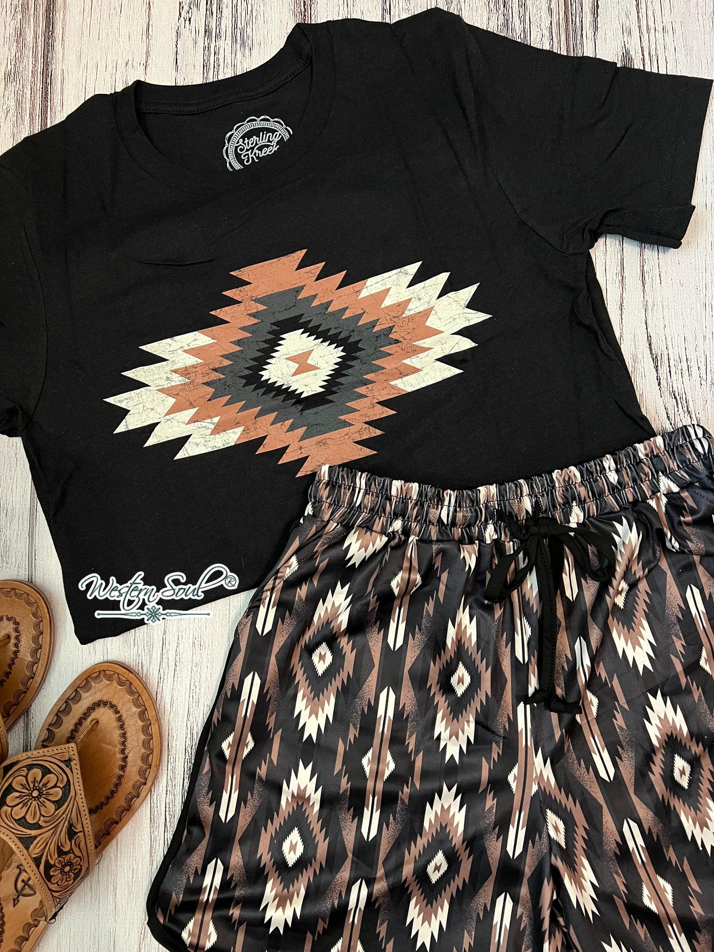 graphic tee  