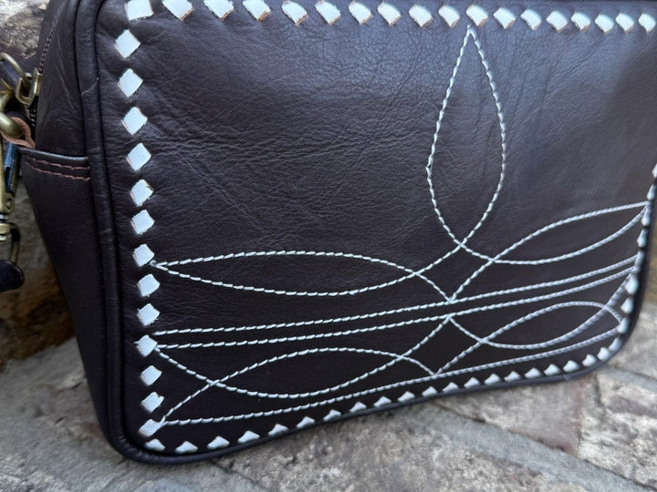 Countryside Co. Handbag Brown Boot Stitch Leather Purse