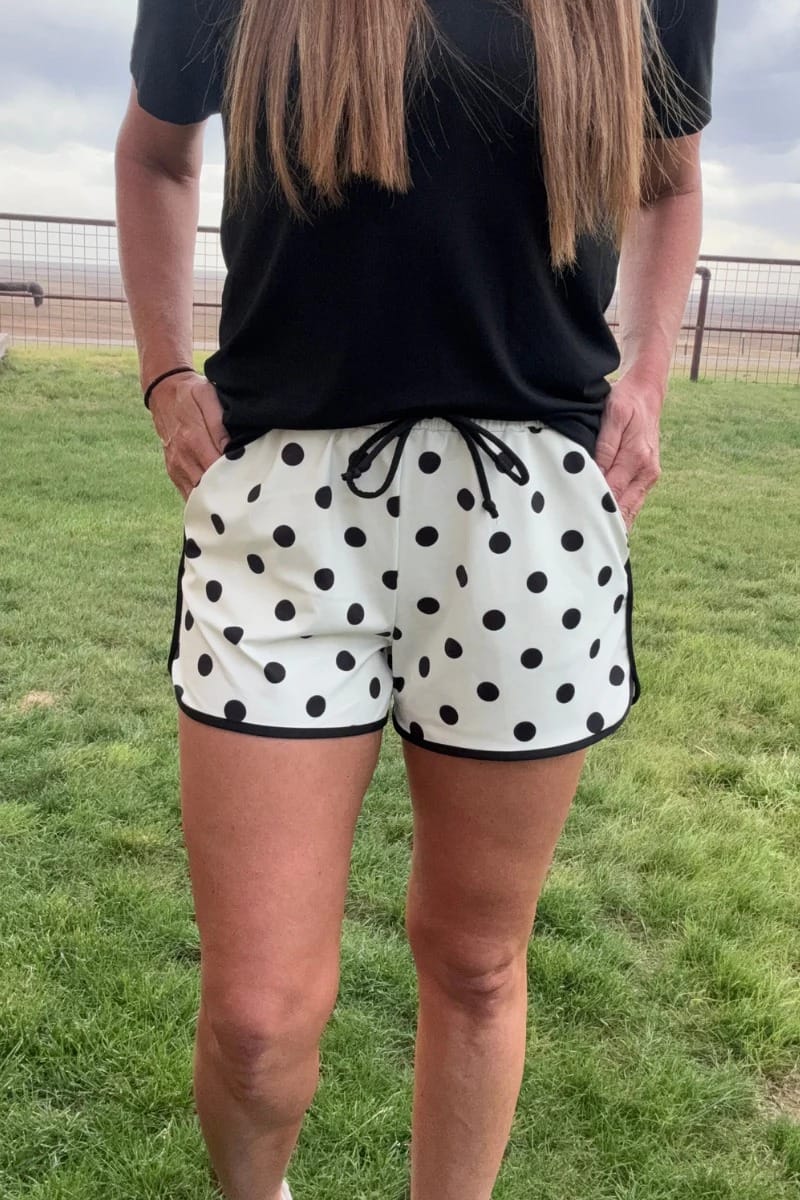 Sterling Kreek Shorts Polka Dot Shorts Cream