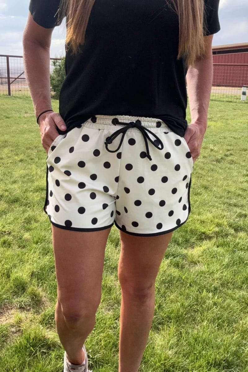 Sterling Kreek Shorts Polka Dot Shorts Cream